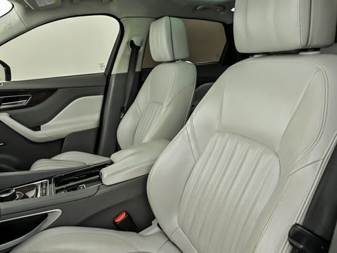 Used 2018 Jaguar F-PACE Portfolio AWD/4WD image 17