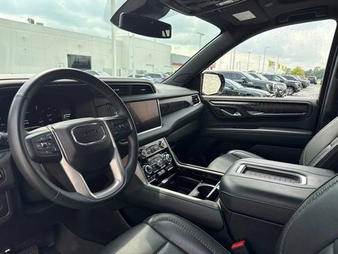 Used 2023 GMC Yukon Denali AWD/4WD image 18