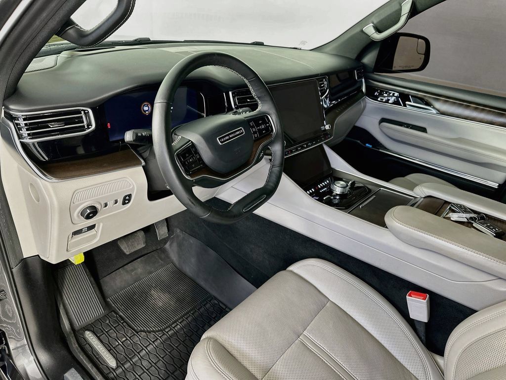 Used 2025 Jeep Grand Wagoneer 4WD w/ 8-Passenger Seating Package image 30