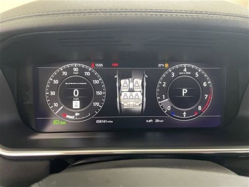 Used 2018 Land Rover Range Rover Supercharged image 16