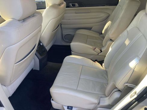 Used 2016 Lincoln MKT AWD w/ Equipment Group 201A image 18