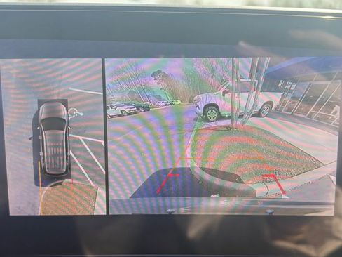 Used 2025 Buick Enclave Preferred image 6