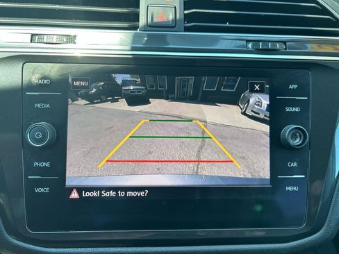 Used 2018 Volkswagen Tiguan SE w/ 3rd Row Seat Package AWD/4WD image 14