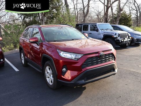 Used 2019 Toyota RAV4 XLE w/ Convenience Package image 1