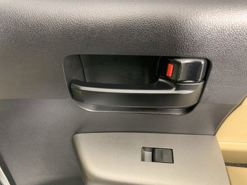 Used 2017 Toyota Sequoia SR5 image 39