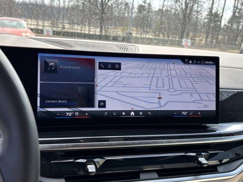 Used 2026 BMW X7 M60i image 29