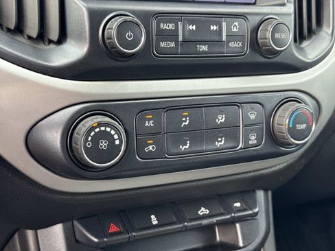 Used 2018 Chevrolet Colorado LT w/ LT Convenience Package image 15