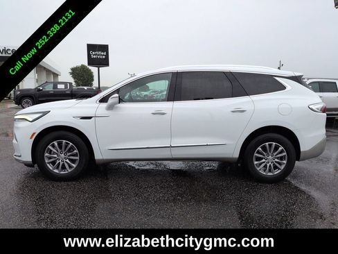 Used 2023 Buick Enclave Essence AWD/4WD image 7