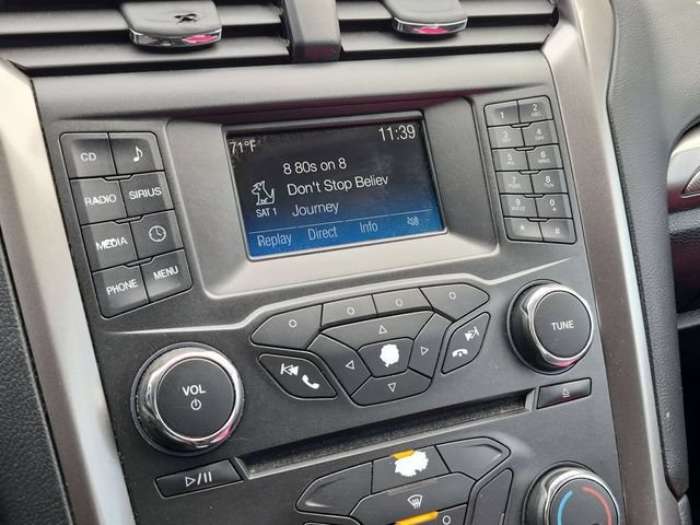 Used 2017 Ford Fusion SE FWD image 13