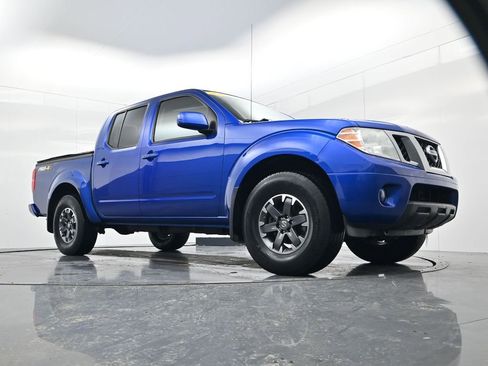 Used 2014 Nissan Frontier PRO-4X image 42