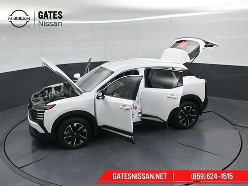 Certified 2025 Nissan Kicks SR AWD/4WD image 52