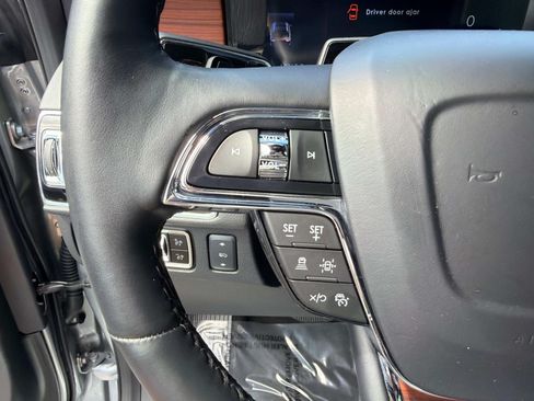 Used 2023 Lincoln Navigator Reserve AWD/4WD image 26