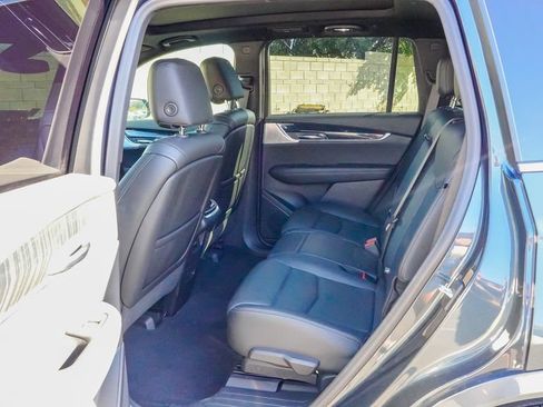 Used 2020 Cadillac XT6 Premium Luxury FWD image 10