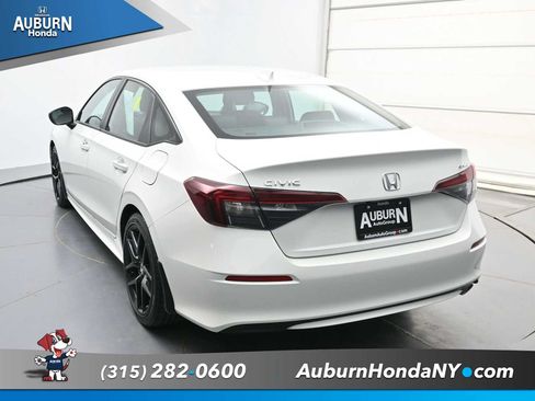 Used 2025 Honda Civic Sport image 15
