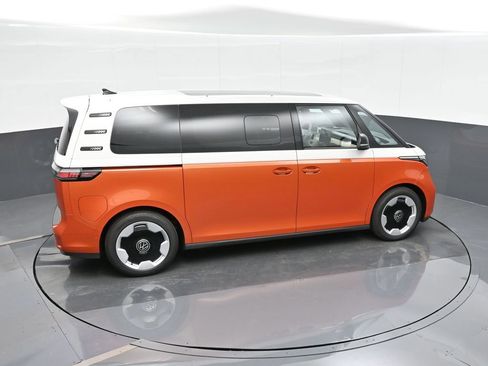 New 2025 Volkswagen ID. Buzz Pro S Plus image 24