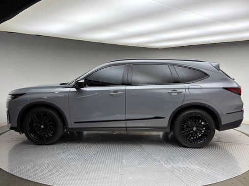 Used 2025 Acura MDX A-Spec image 2