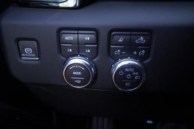 Used 2023 GMC Sierra 1500 AT4X AWD/4WD image 17