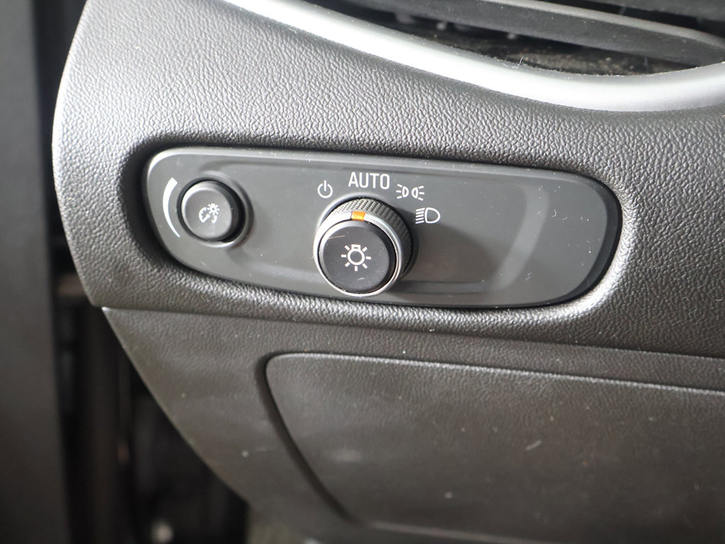 Used 2024 Chevrolet Malibu LT FWD image 35