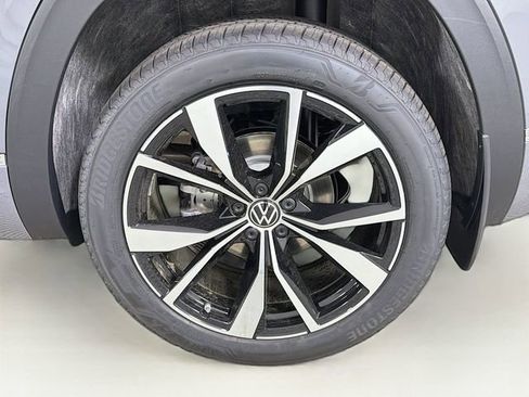 New 2026 Volkswagen Atlas Cross Sport SEL Premium R-Line AWD/4WD image 33