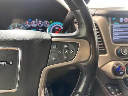 Used 2020 GMC Yukon XL Denali image 24
