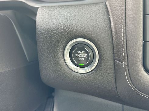 Certified 2023 GMC Yukon Denali image 17