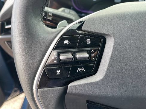 Used 2024 Kia Niro EX FWD image 32