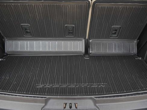 Used 2021 Ford Expedition Platinum RWD image 27