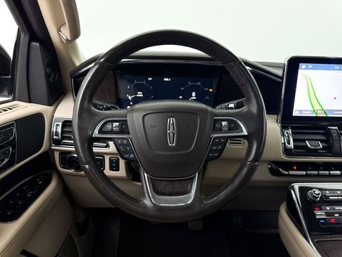 Used 2018 Lincoln Navigator Reserve w/ Technology Package AWD/4WD image 37