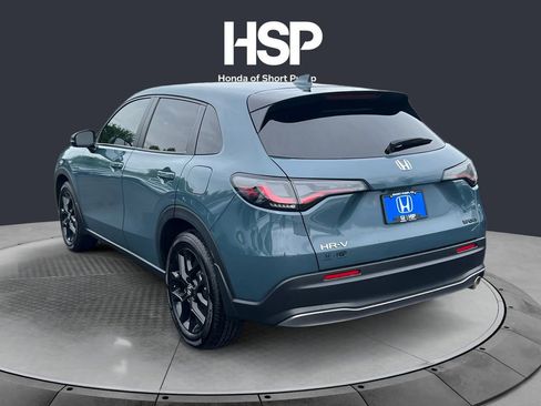 Used 2025 Honda HR-V Sport image 3