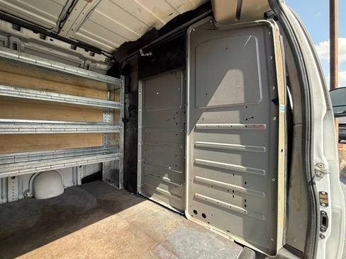 Used 2019 GMC Savana 3500 w/ Driver Convenience Package RWD image 27