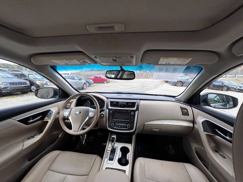 Used 2016 Nissan Altima 2.5 SL w/ 2.5 Technology Package image 12