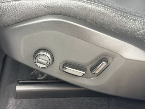 Used 2023 Volvo XC60 B5 Plus w/ Climate Package FWD image 18
