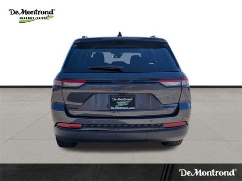 Used 2023 Jeep Grand Cherokee Limited w/ Black Appearance Package image 6