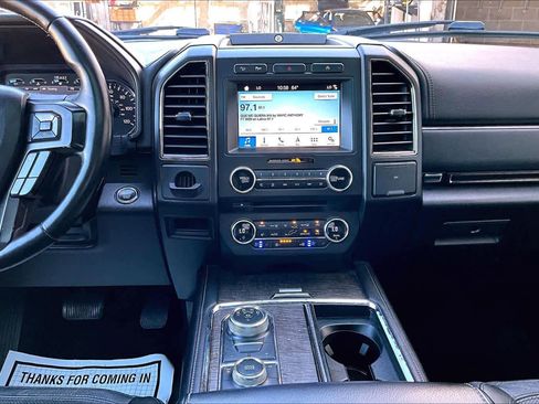 Used 2018 Ford Expedition Limited image 6