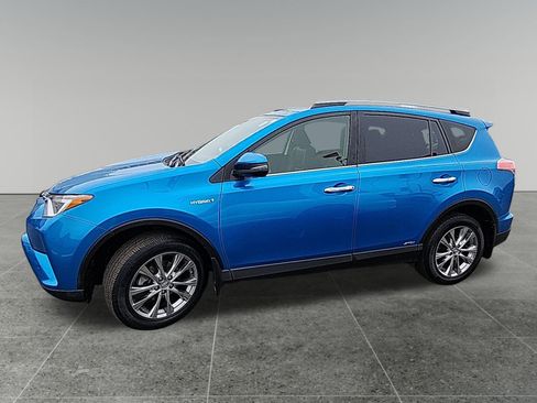 Used 2017 Toyota RAV4 Limited image 4