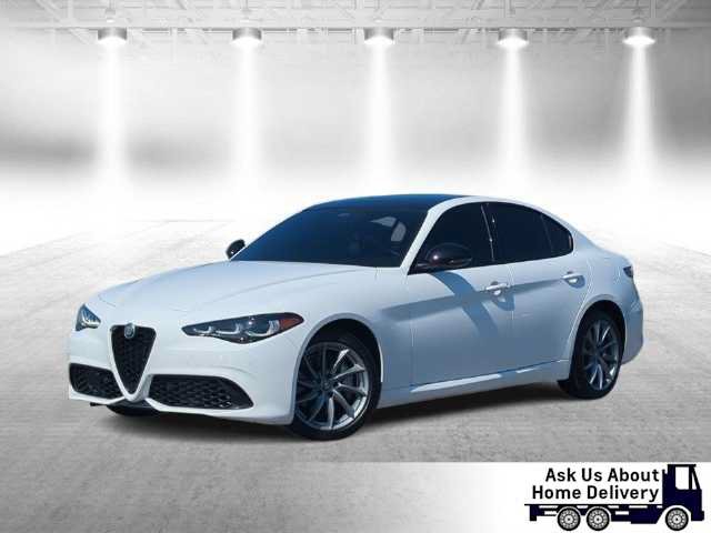 Used 2025 Alfa Romeo Giulia AWD image 1