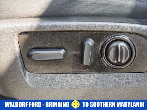 Used 2022 Chevrolet Silverado 1500 LT image 38