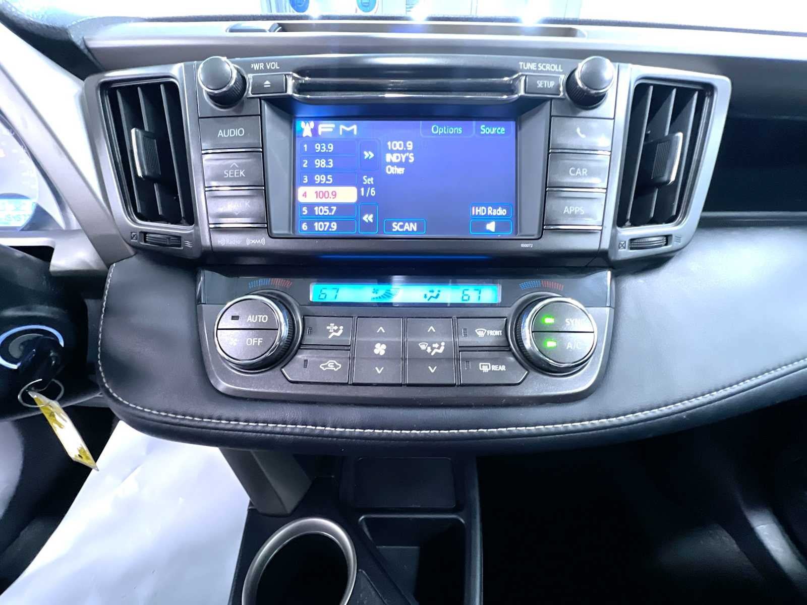 Used 2013 Toyota RAV4 XLE AWD/4WD image 28