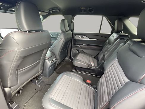 New 2026 Ford Explorer ST-Line w/ ST-Line Street Pack RWD image 19