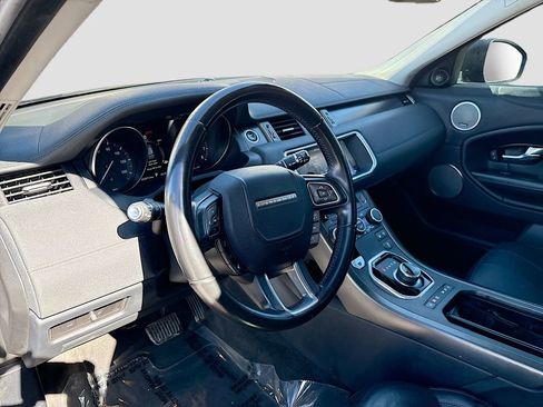 Used 2019 Land Rover Range Rover Evoque SE Premium image 9