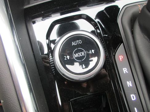 New 2026 GMC Canyon AT4 AWD/4WD image 17