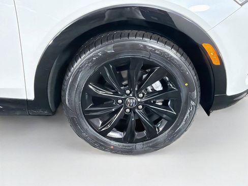 Used 2024 Buick Envista Sport Touring w/ Convenience I Package FWD image 36