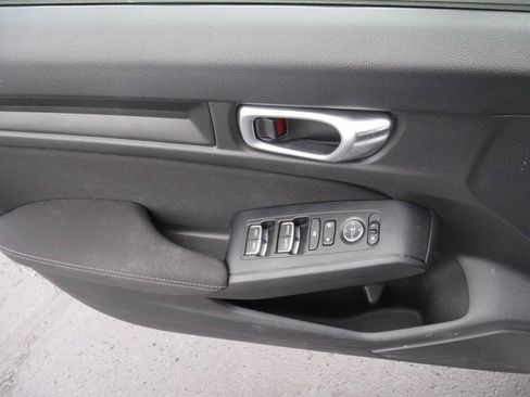 Used 2022 Honda Civic Sport image 9