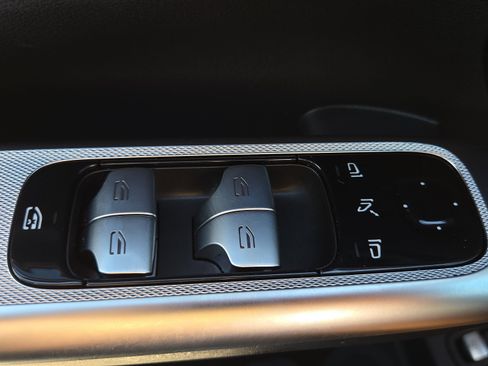 Certified 2026 Mercedes-Benz GLC 300 image 29