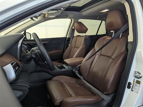 Used 2022 Subaru Outback Touring image 5