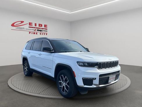 Used 2024 Jeep Grand Cherokee L Limited w/ Trailer Tow Package AWD/4WD image 9