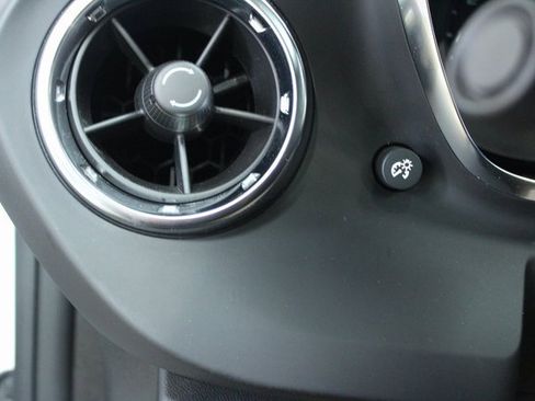 Used 2022 Chevrolet Camaro LT image 13