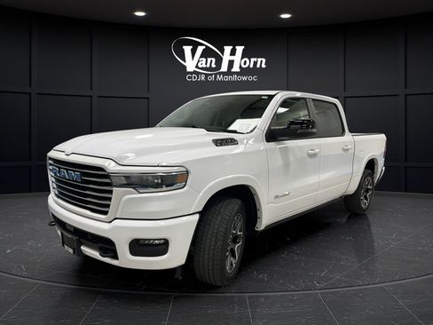 Used 2025 RAM 1500 Laramie w/ Laramie Southwest Edition AWD/4WD image 3