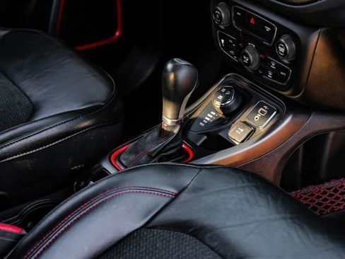 Used 2019 Jeep Compass Trailhawk image 27