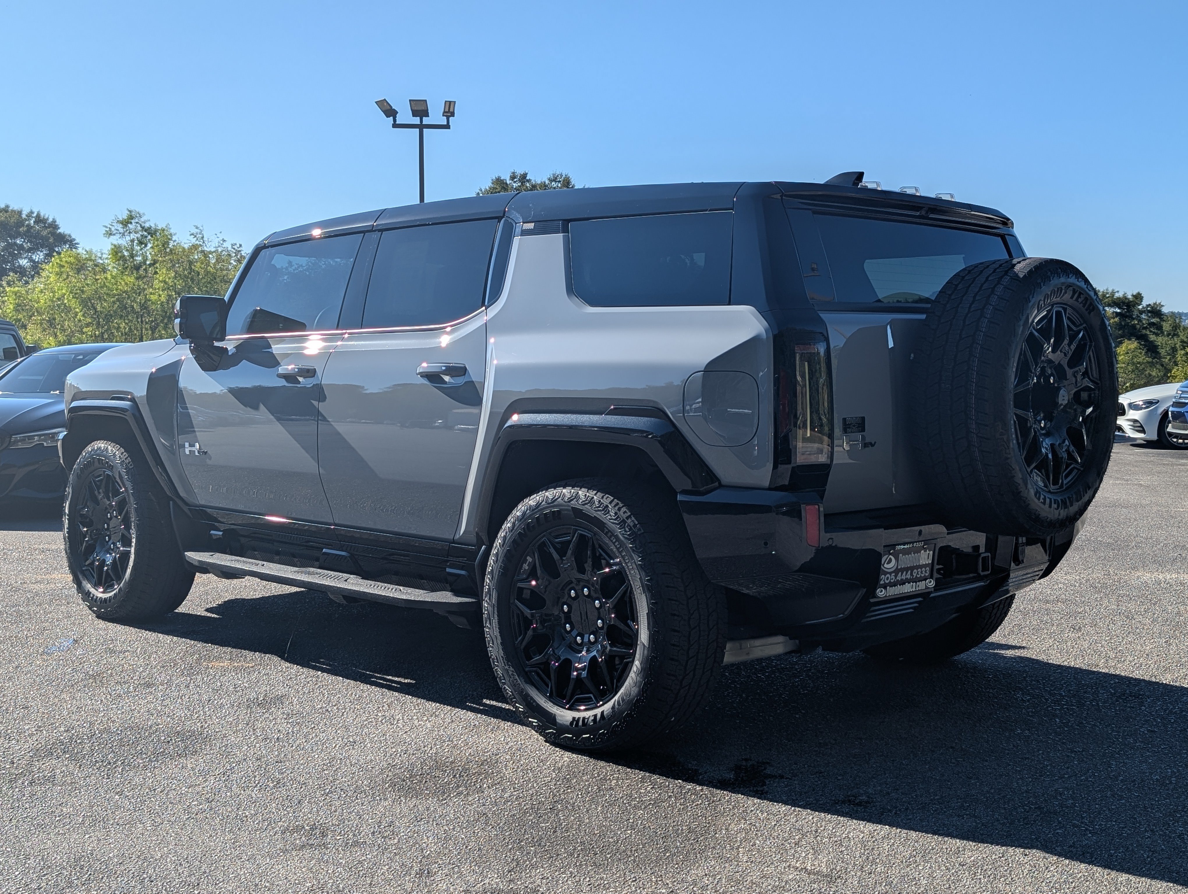 Used 2025 GMC Hummer EV 2X AWD/4WD image 7